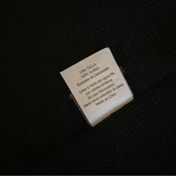 Darth Vader Beanie - Picture 7 of 7